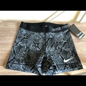 Nike Pro Spandex Dri-fit: Snake skin print